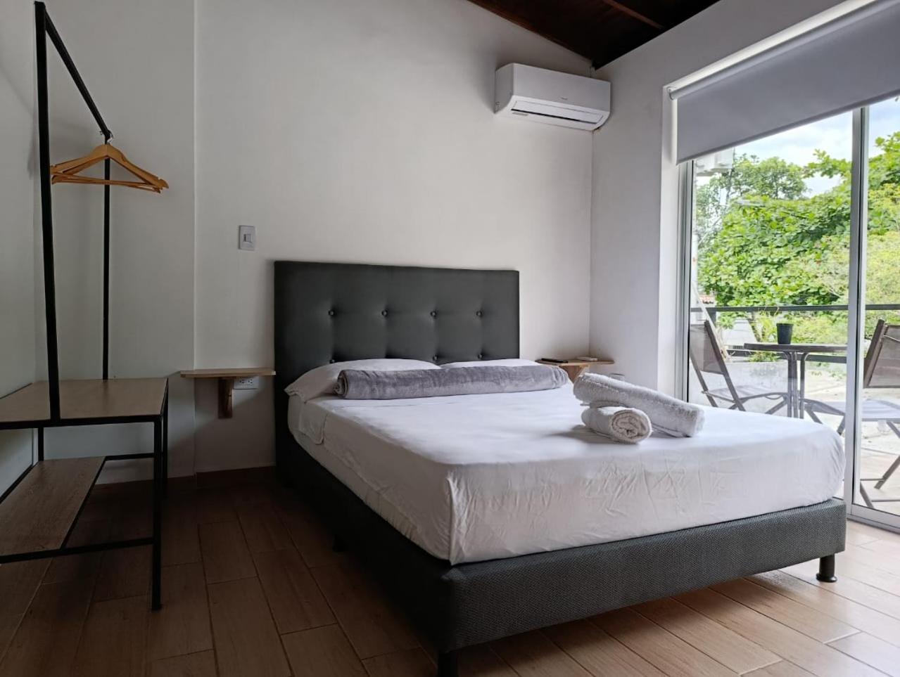 Cloud9 Hostel Medellin Exterior photo